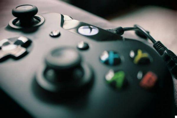 How to connect Xbox One controller to my Android or iPhone cellphone via Bluetooth