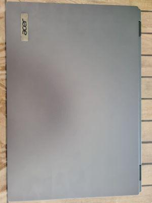 Nouvel ordinateur portable professionnel Acer TravelMate P4 16 ″