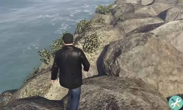 How to dive and swim in GTA 5? Can you immerse yourself indefinitely in Grand Theft Auto 5?