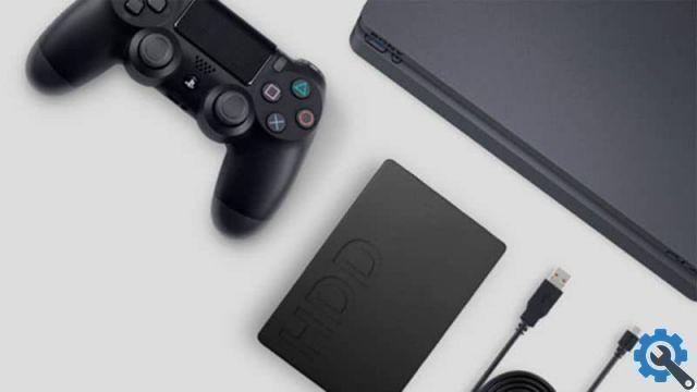 Which internal and external hard drive is suitable for a PS4 console?
