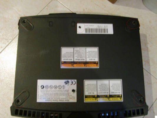 How to change the damaged internal hard drive of classic Xbox easily